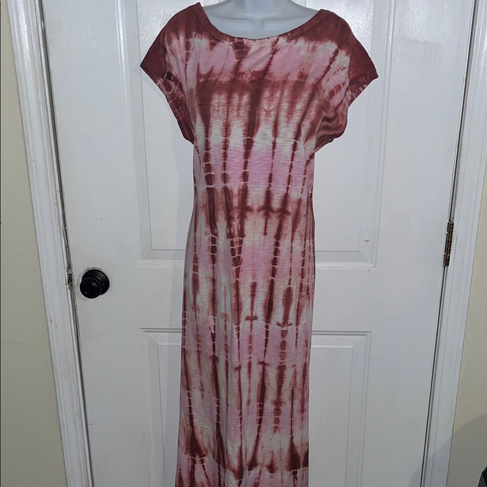 Universal Thread Pink, Burgundy, and Cream Tie-Dye Maxi Dress